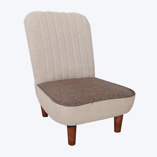 Удобное и простое кресло без подлокотников на коротких ножках905
